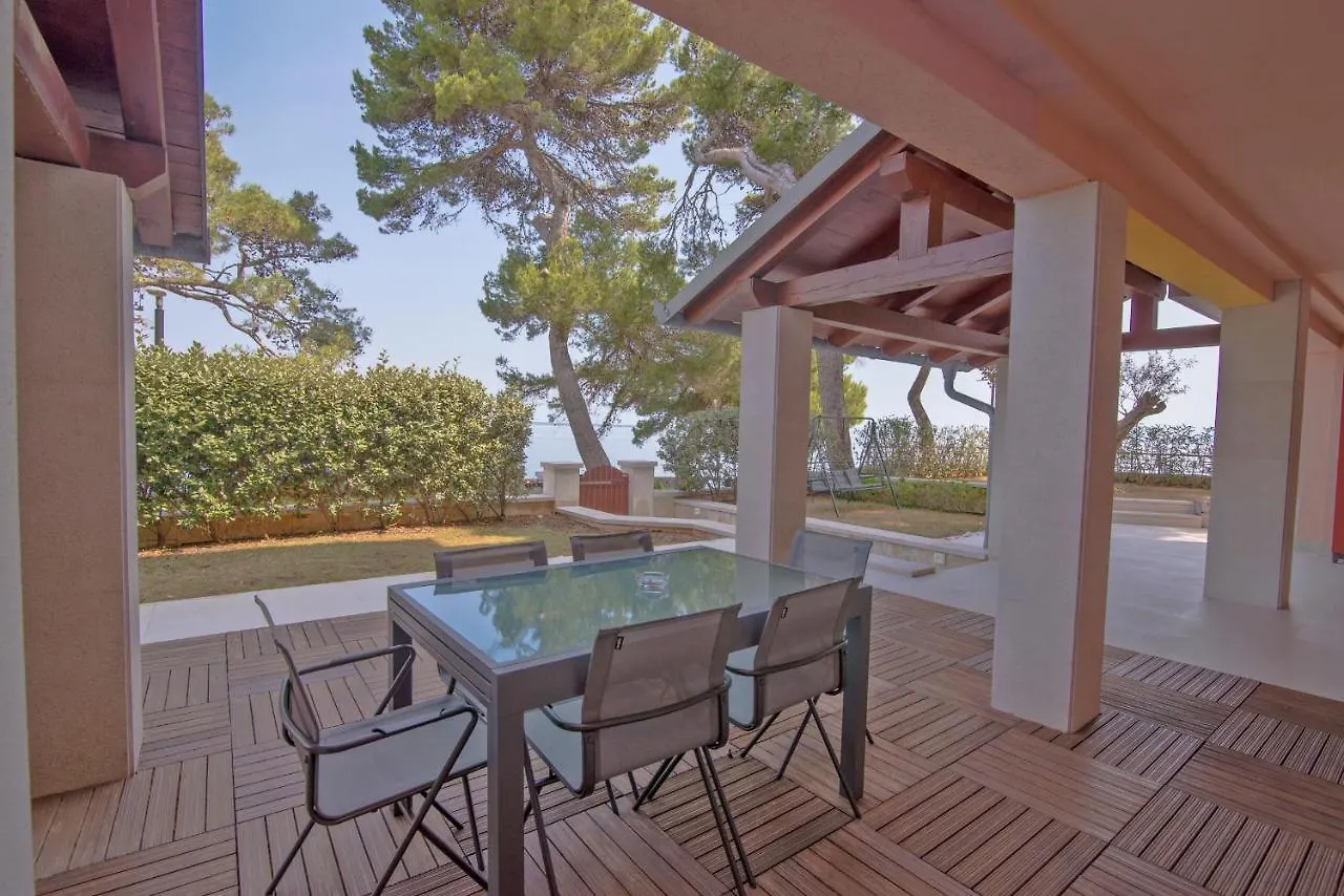 Jelena B4 Aparthotel Veli Losinj