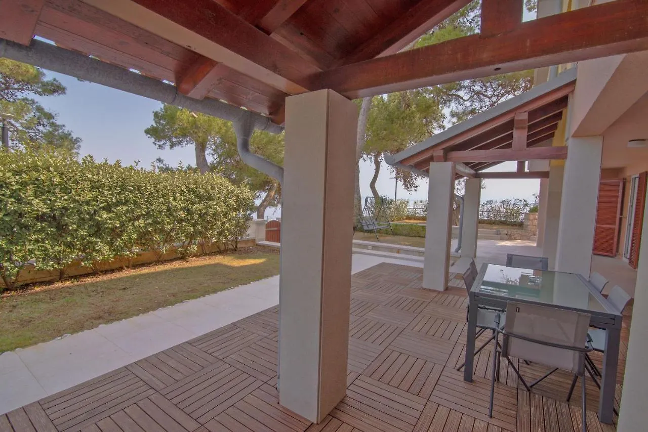 Jelena B4 Aparthotel Veli Lošinj